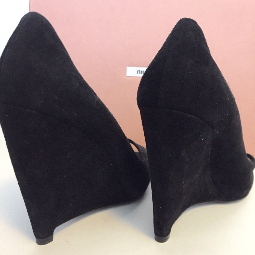 ✨ MIU MIU peep-toe authentic suede wedges! - Picture 4 of 4
